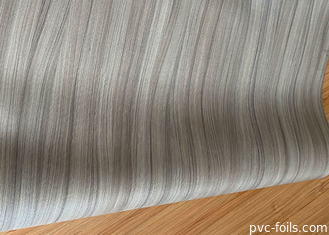 La texture en bois a gravé l'enveloppe en refief décorative de vinyle de porte de meubles de film de membrane de PVC