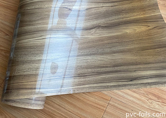 le bois décoratif épais de film de PVC de 0.30mm effectuent la surface à haute brillance