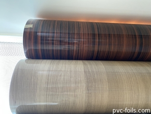 Film à haute brillance de PVC de grain en bois pour des meubles décoratifs
