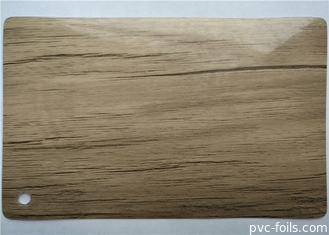 Film décoratif de PVC de grain en bois à haute brillance pour la largeur des meubles 1420mm