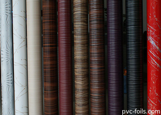 Film à haute brillance de PVC de résistance froide pour des buffets