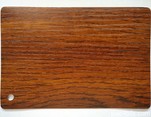 Film de couleur de stratification en PVC à grains de bois pour l'emballage de profilés de fenêtres et de portes