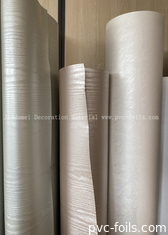 Film décoratif en PVC en rouleau de finition en bois blanc pour portes à membrane