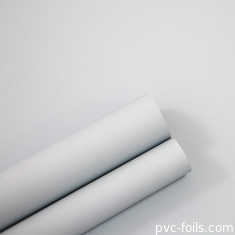 Films décoratifs en PVC blanc satiné supermat pour portes d'armoires de cuisine