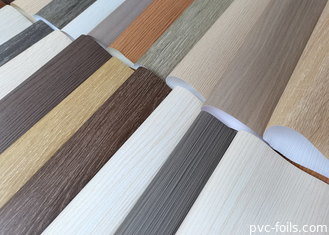 Film d'emballage en PVC à grains de teck pour les projets de rénovation de meubles