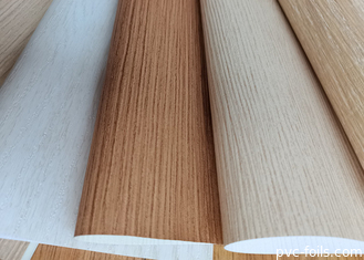 Film de stratification en PVC à grains de bois de chêne doré pour les profilés de fenêtre et de porte