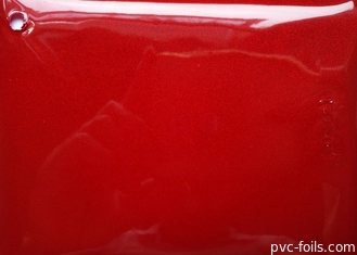 Aluminium à haute brillance de membrane de PVC de couleur rouge pour la décoration de porte de Cabinet