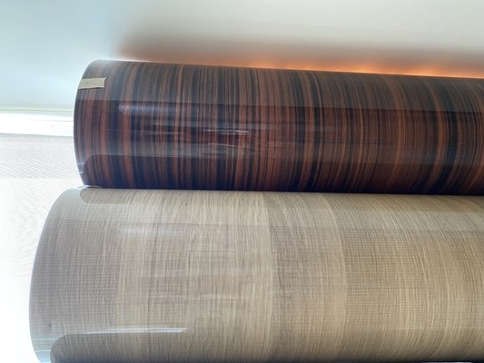 Film à haute brillance de PVC de grain en bois pour des meubles décoratifs