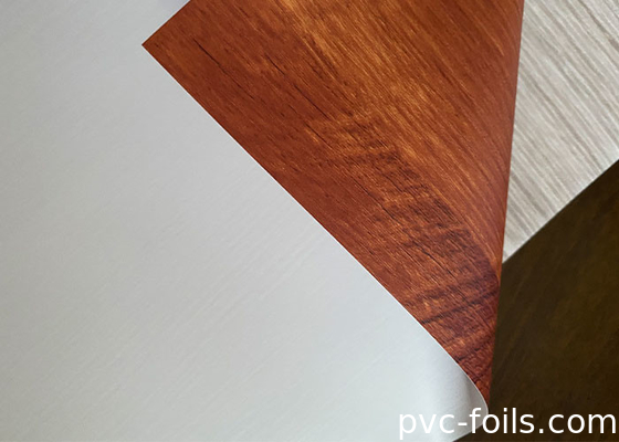Film de couleurs de laminage en PVC en chêne doré pour l'enveloppe de profilés de fenêtre et de porte