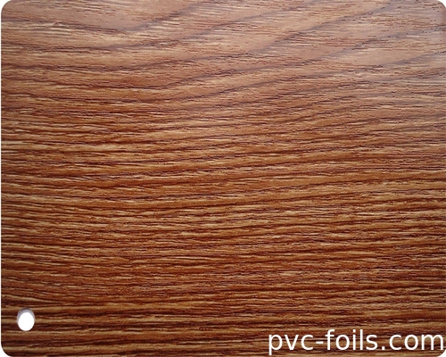 Film de stratification en PVC de chêne d'or pour la décoration de la surface des panneaux de fenêtre en plastique
