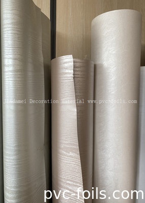 Film décoratif en PVC en rouleau de finition en bois blanc pour portes à membrane