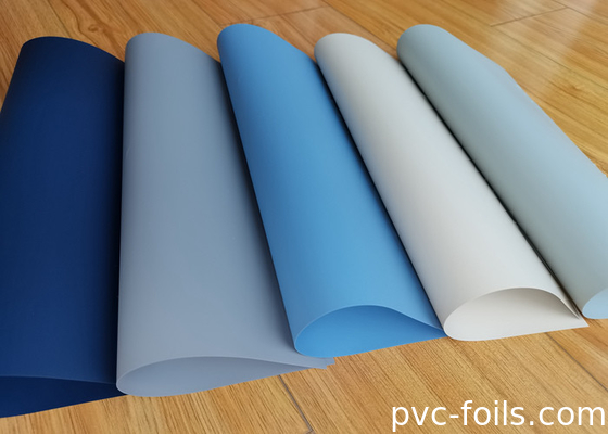 Film PVC auto-adhésif de couleur bleue super mate solide pour la décoration de maison DIY