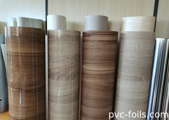 Ruloir de film de meubles en PVC à haute brillance pour les surfaces des armoires modernes
