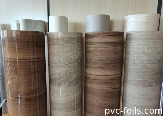 Ruloir de film de meubles en PVC à haute brillance pour les surfaces des armoires modernes