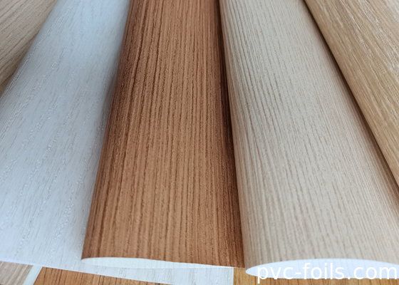 Film décoratif en PVC mat en bois naturel pour la rénovation de meubles