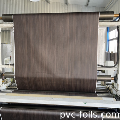 Membrane en feuille de PVC laminée en bois foncé pour porte d'armoire MDF