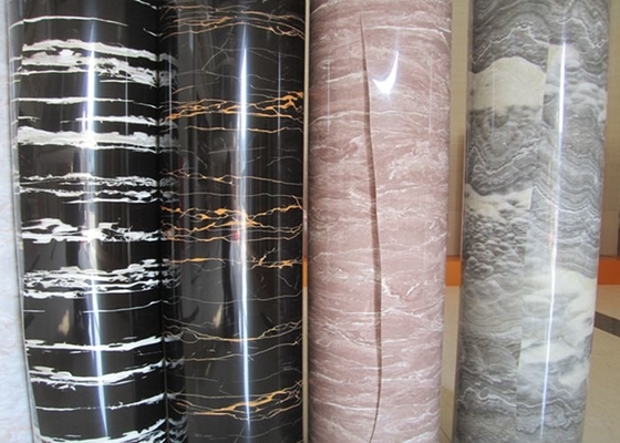 Film décoratif en PVC à effet marbre noir pour comptoir de meubles