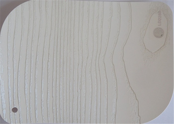 L'aluminium en bois de membrane de PVC de grain de meubles pour le blanc de portes gravent en refief