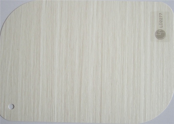 Le film d'aluminium de membrane de PVC de portes couvrent en bois de relief