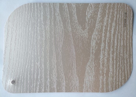 Le bois de couleur solide donnent à l'épaisseur une consistance rugueuse décorative 0.10mm d'aluminium de PVC